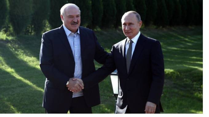 Лукашенко: Белоруссия не собирается ни с кем дружить против России