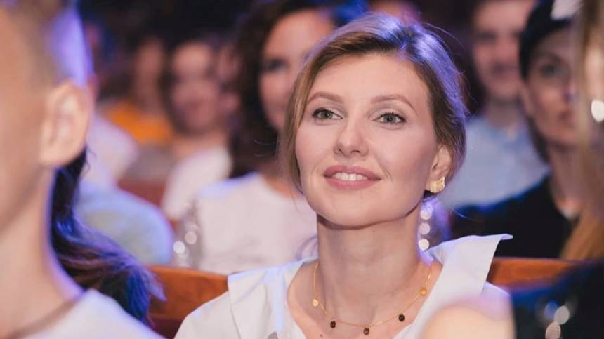 Мода в ООН: Первая леди Украины пришла на обед в жилетке на голое тело