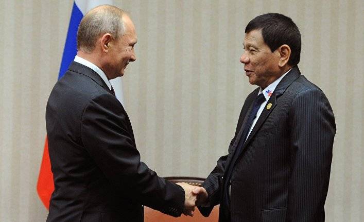 ABS CBN News (Филиппины): президент Дутерте встретит своего «любимца» Путина и выступит на форуме во время визита в Россию