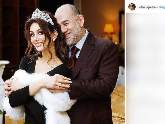 «Мисс Москва» раскрыла детали развода с экс-королем Малайзии