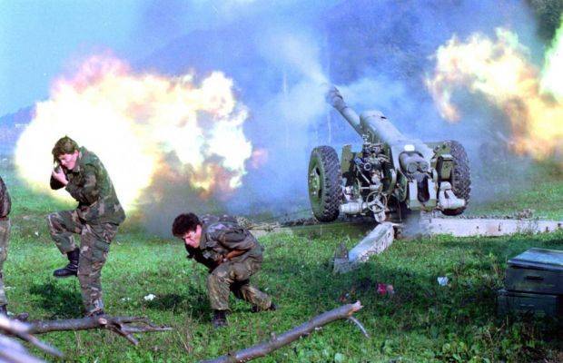 Босния и Герцеговина движется в сторону военной конфронтации
