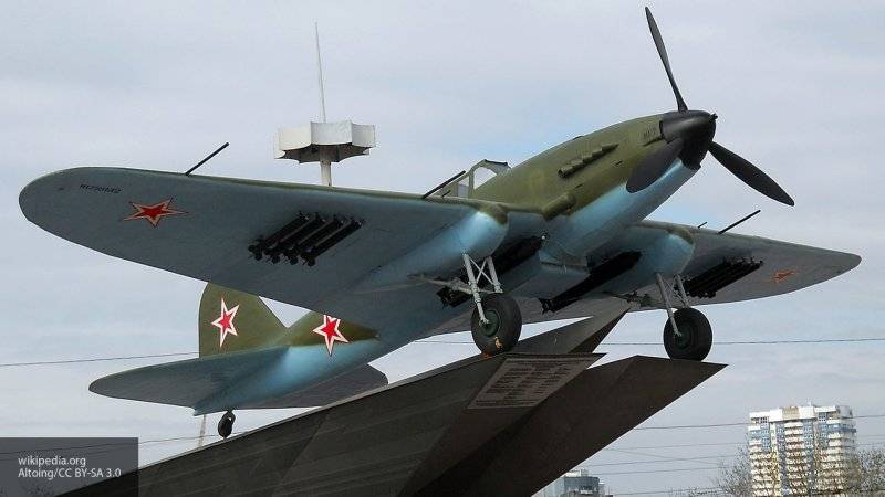 Курсанты МЧС нашли самолет времен ВОВ с останками пилота под Петербургом