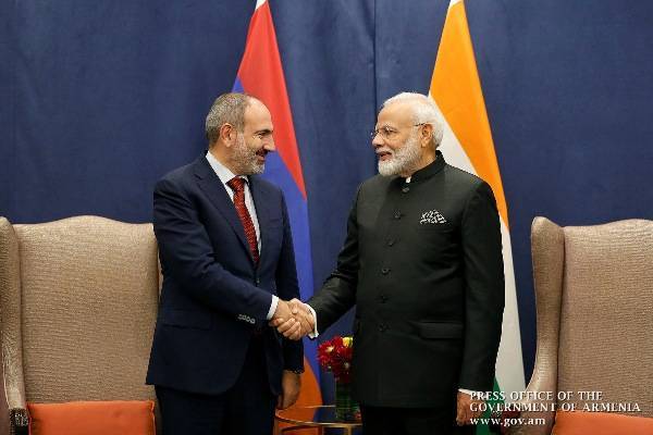 Пашинян: Армения в вопросе Кашмира полностью поддерживает Индию
