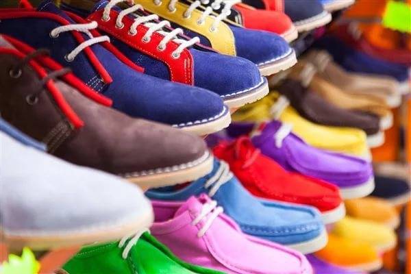 Производителей и поставщиков обуви обязали маркировать каждую пару