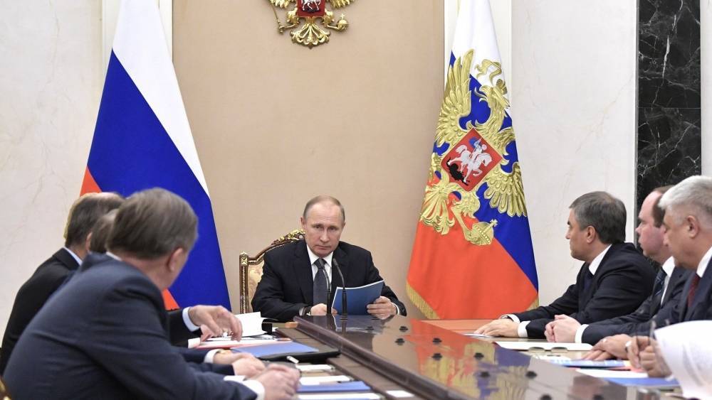 Путин обсудил с Совбезом перспективы урегулирования в Сирии