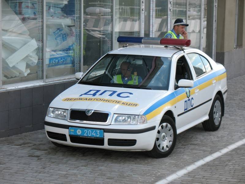 Человек погиб в ДТП с грузовиком и микроавтобусом на Украине