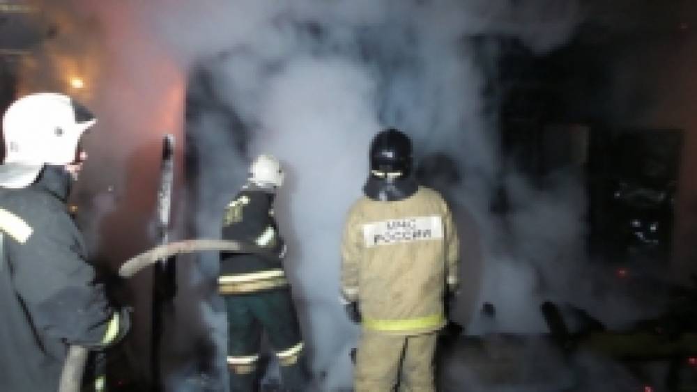 При пожаре в Великом Новгороде погиб 58-летний мужчина