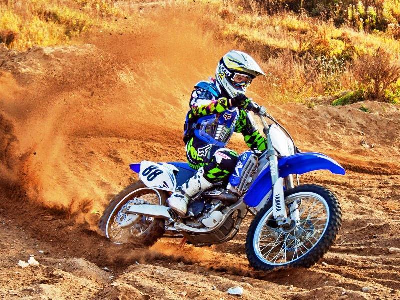 В Удмуртии на спортивном полигоне разбился насмерть 17-летний мотоциклист