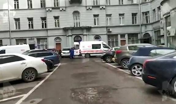 Видео с места нападения режиссера Хейфеца на врача в Москве