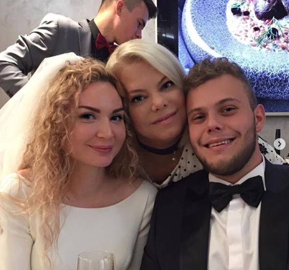 Младший сын актрисы Яны Поплавской женился