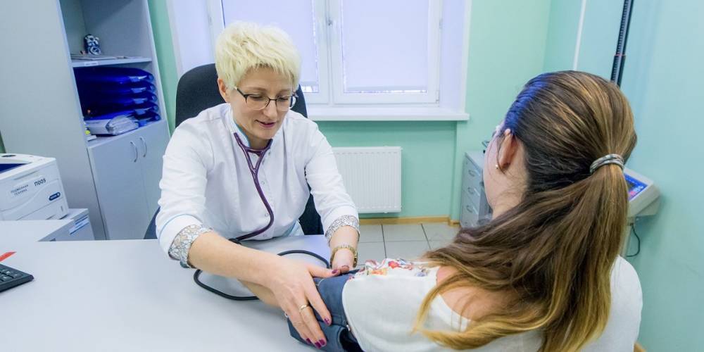 В поликлиниках Москвы расскажут о профилактике гриппа и гипертонии