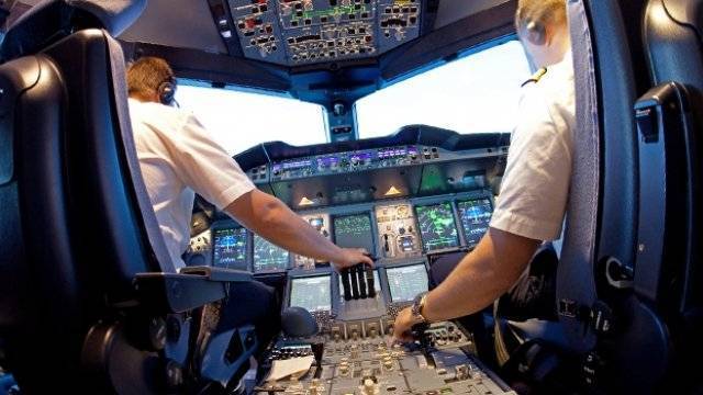 Самолет с президентом Кипра вернулся в Нью-Йорк из-за проблем на борту