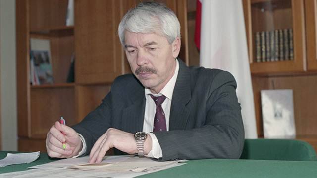Аксенов выразил соболезнования после смерти первого президента Крыма