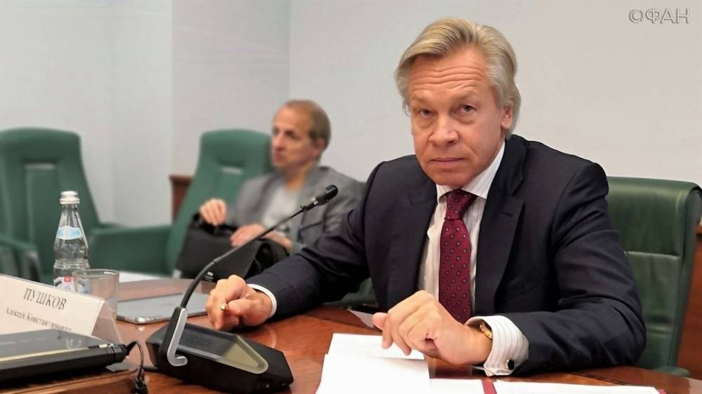 Пушков оценил шансы на обнародование стенограммы разговоров Зеленского с Путиным