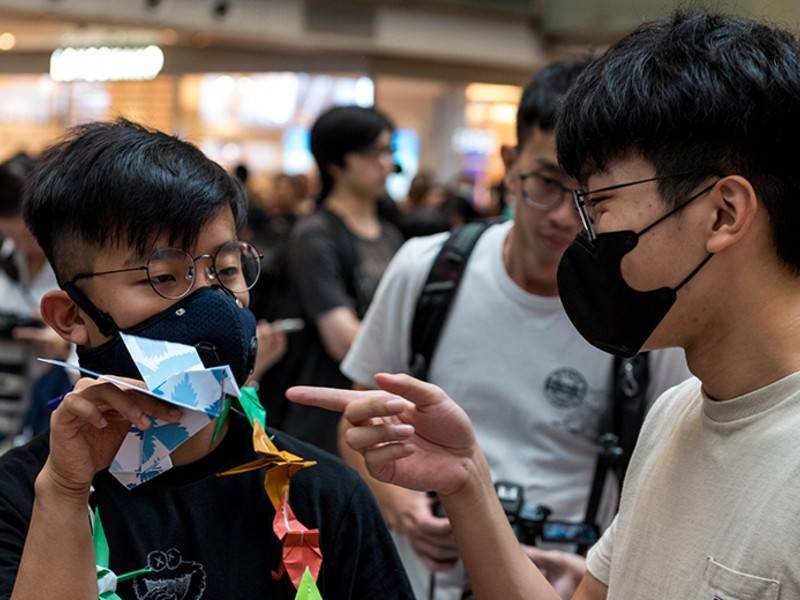 Мирный протест в Гонконге перерос в силовую акцию