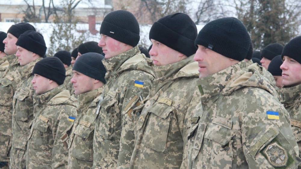 Военнослужащие ВСУ в Донбассе спиваются и разбегаются, заявили в ЛНР
