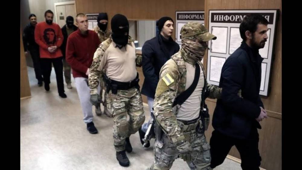 «Коммерсантъ»: Обмен заключенными между Россией и Украиной отложили из-за договоренностей по морякам