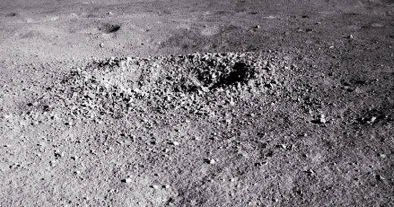 Китайский ровер нашел нечто необычное на&nbsp;обратной стороне Луны