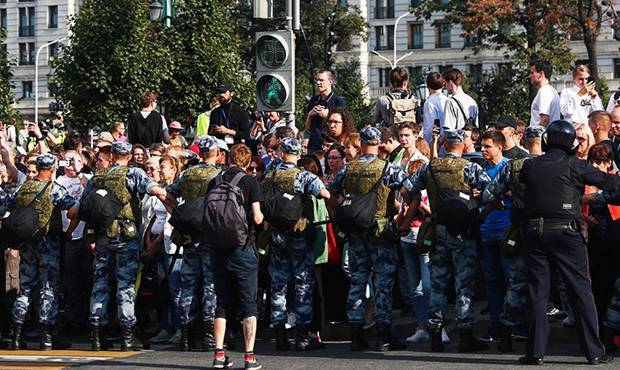 Полиция возбудила дело по факту проведения мирного шествия 31 августа в Москве