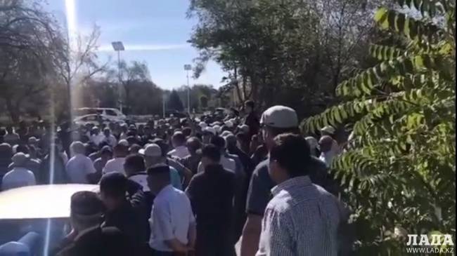 На юго-западе Казахстана вспыхнули протесты против китайских компаний — Новости политики, Новости Азии