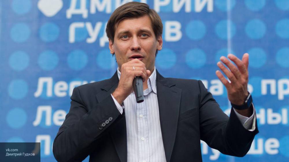 После отсидки Гудков раскритиковал Навального и предложил свое «Умное голосование»
