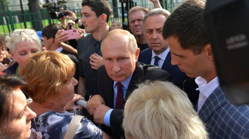 «Она этого заслуживает»: Путин прокомментировал историю с оскорбившей тулунчан чиновницей