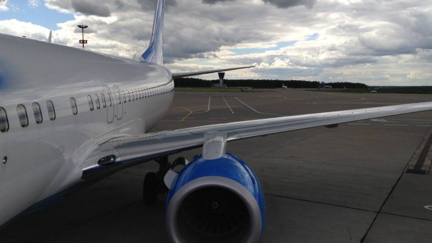 Летевший в Анталью самолет экстренно приземлился в Краснодаре