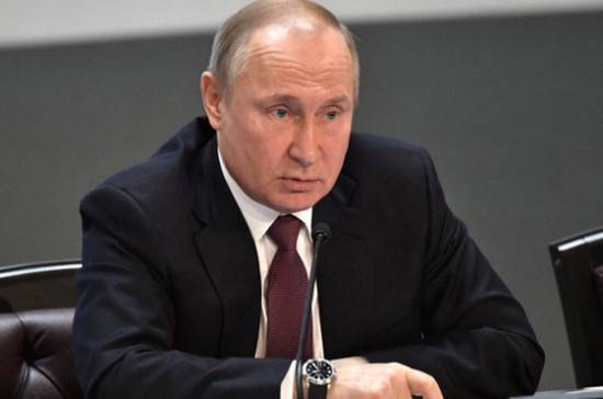Путин поручил Мутко обсудить с Грефом реструктуризацию долгов пострадавших от паводка