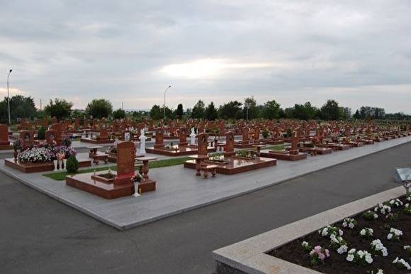Песков: Путин приезжал в Беслан на кладбище, где похоронены жертвы теракта