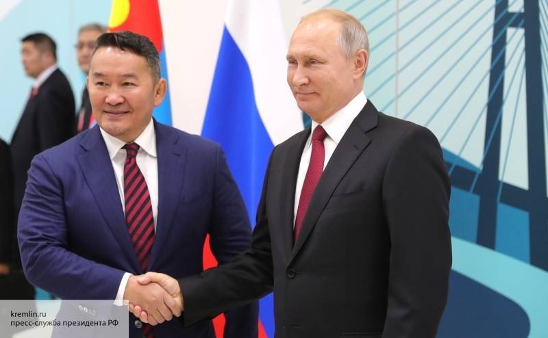 Президенты России и Монголии провели переговоры в юрте