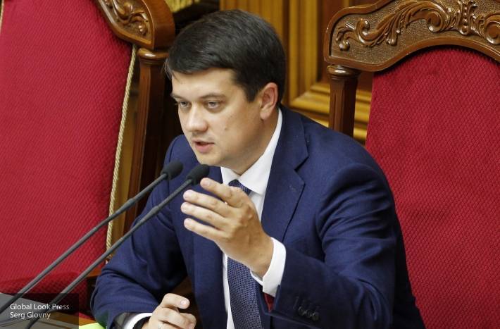 Председатель Рады открыл вторую сессию нового парламента Украины
