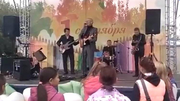 Челябинский министр культуры осудил поздравление школьников песней про рюмку водки