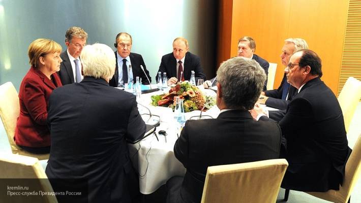 Политолог заявил, что президенты стран «нормандской четверки» не согласовали дату саммита