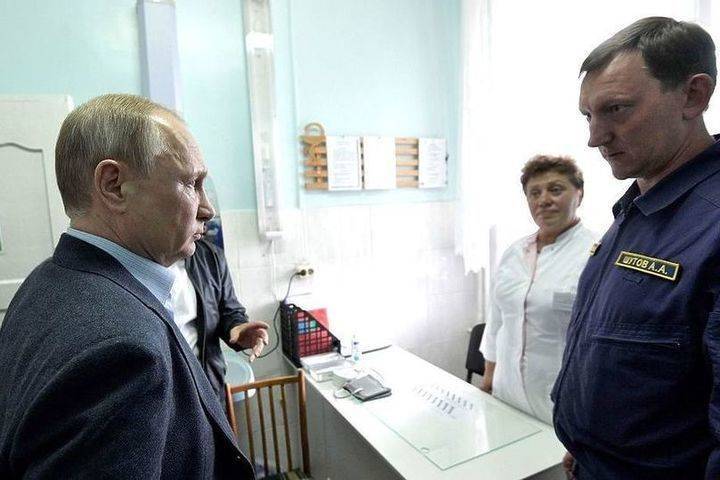 Путин обвинил в некомпетентности мэра пострадавшего от паводка Тулуна - МК