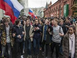 Около трети населения РФ допускают вероятность протестов политического характера
