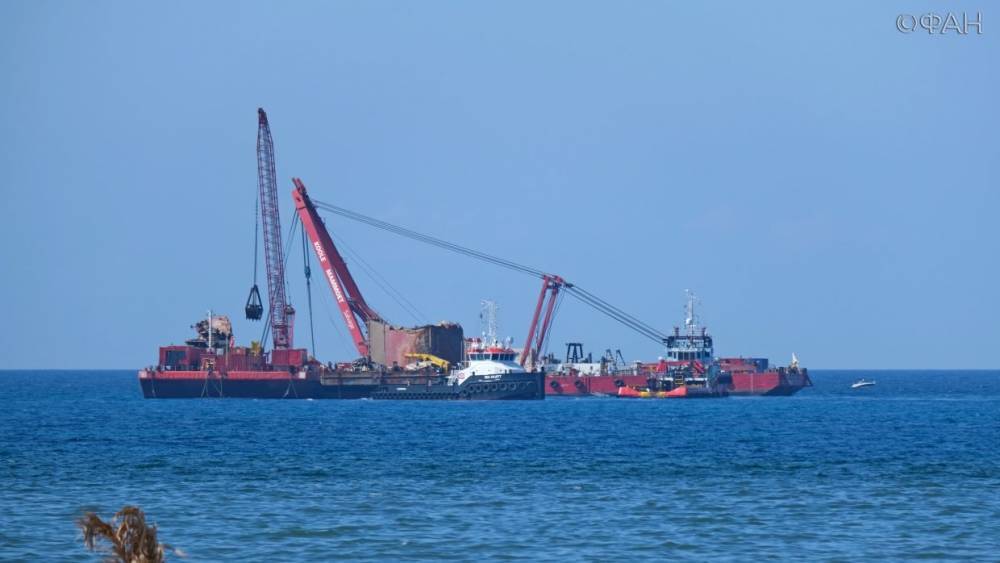 Возрождающийся порт в ливийском Бенгази перешел на круглосуточный режим работы