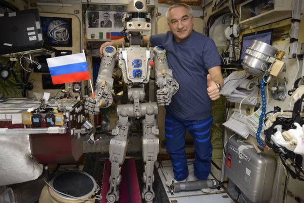Космонавты подготовили робота Федора к возвращению на Землю