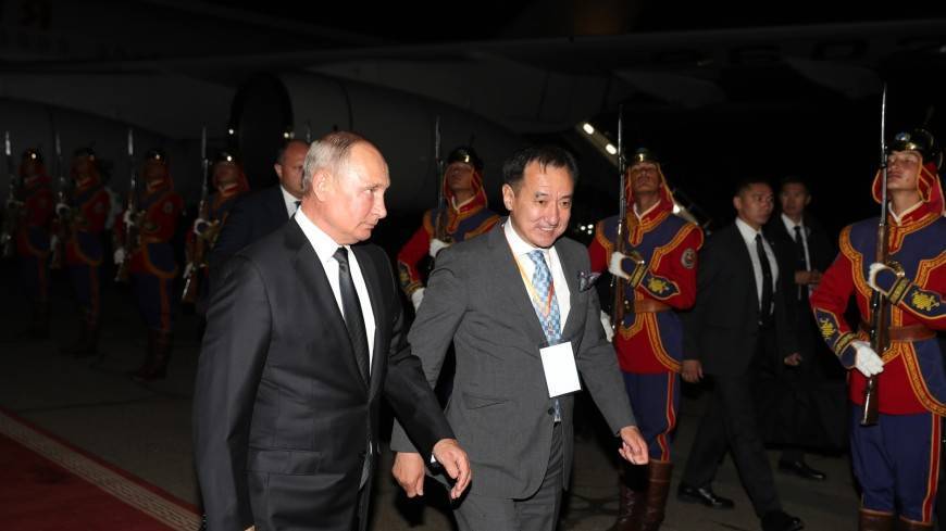Путин встретился с Баттулгой в юрте и назвал отношения с Монголией братскими