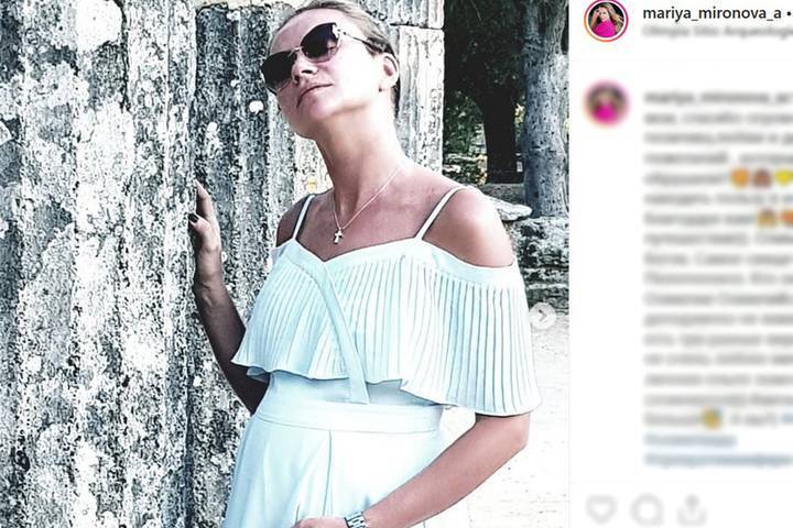 Беременная Мария Миронова призналась, что "давно замужем"