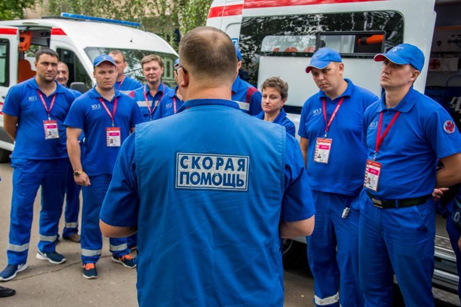 Путин поручил обеспечить жильем сотрудников скорой помощи