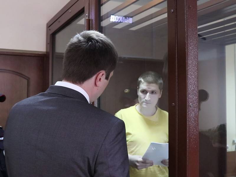 Суд приговорил блогера Синицу к пяти годам за экстремизм