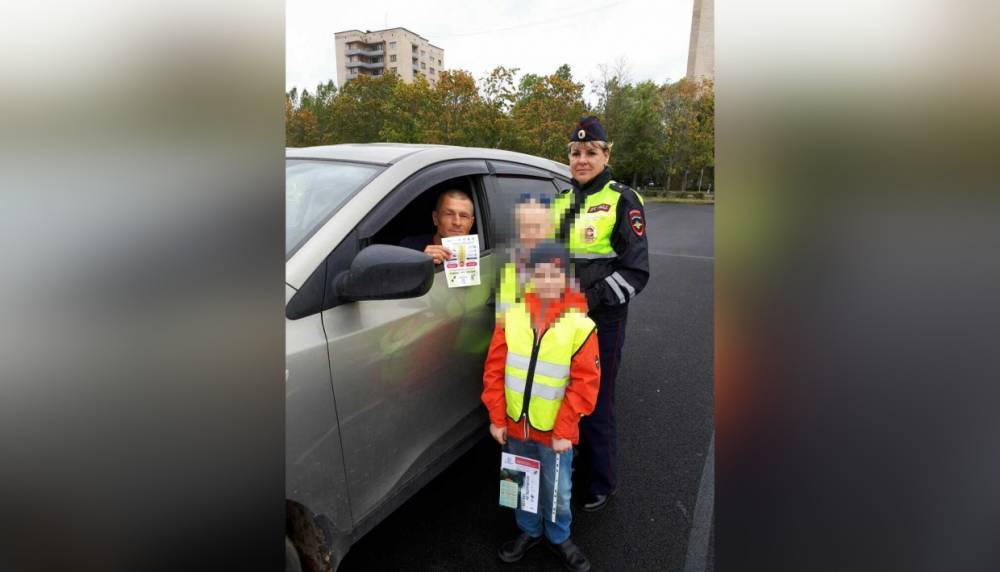 Дети полицейских напомнили водителям Ленобласти, что «ребенок-главный пассажир»