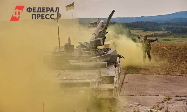 Украинские силовики более 10 раз за сутки нарушили перемирие в Донбассе
