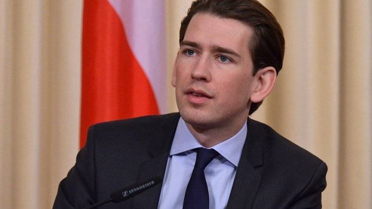 Австрийский канцлер поздравила Курца с победой его партии на парламентских выборах