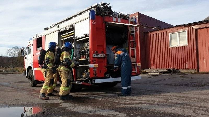 Пожар произошел на складе с яблоками в Липецкой области