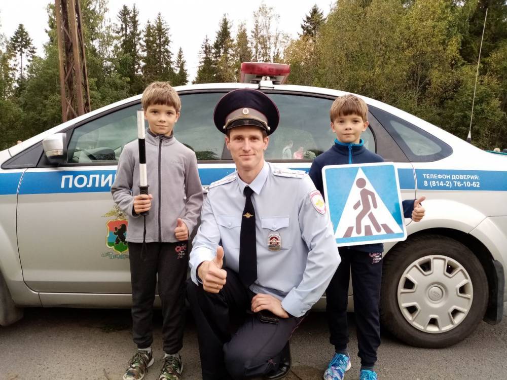 На службу в ДПС Петрозаводска приглашают крепких мужчин