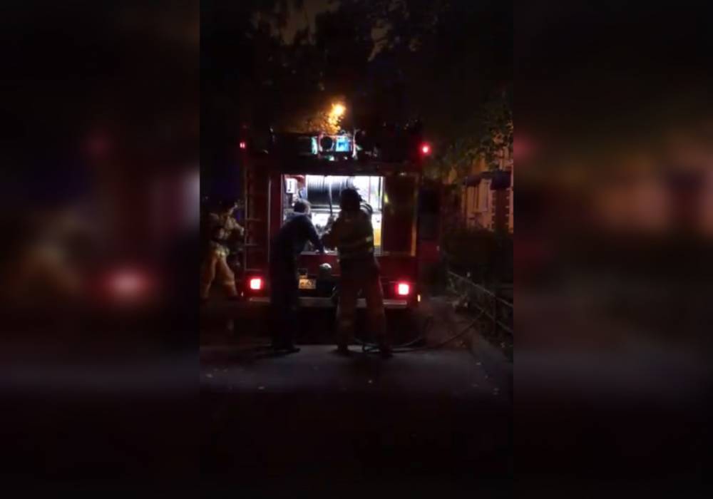 Появилось видео с пожарища на Варшавской, где хозяйка отказалась от помощи ради макарон