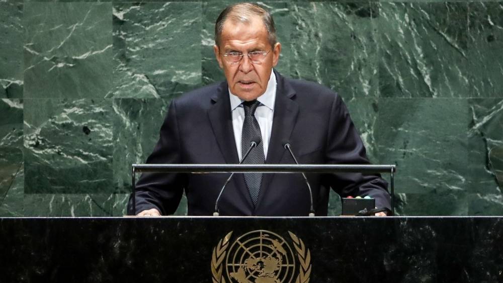 Запад взял курс на нарушение международного права, заявил Лавров в ООН