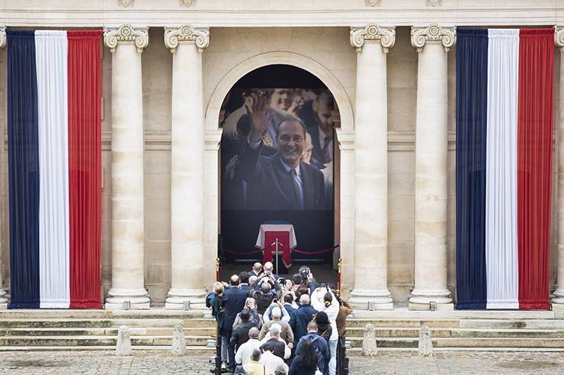 "Он был близок каждому": Франция прощается с Жаком Шираком