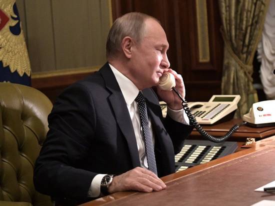 Скандал вокруг телефонных переговоров Путина и Трампа: демократы требуют огласки